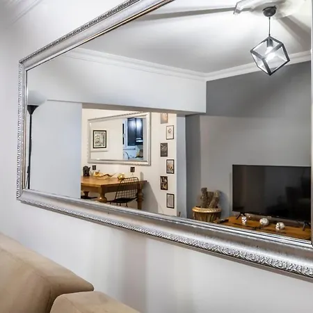 アパート Cozy 2 Bedroom In Cihangir