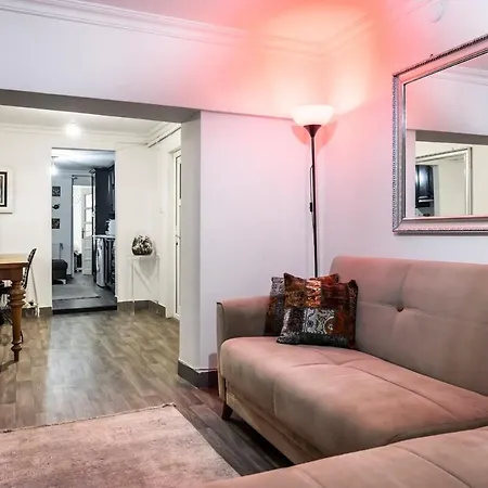 Cozy 2 Bedroom In Cihangir アパート *