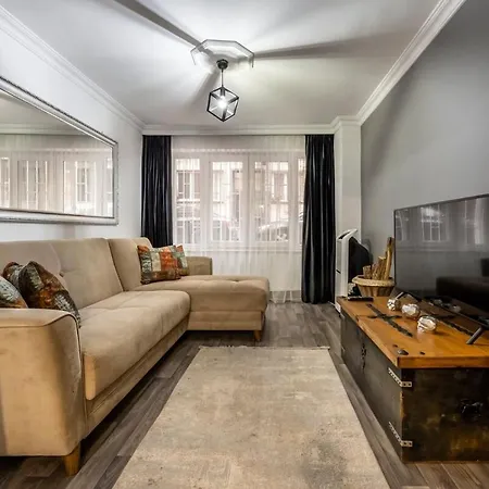 アパート Cozy 2 Bedroom In Cihangir イスタンブール