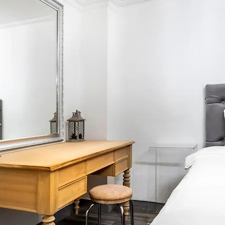 Cozy 2 Bedroom In Cihangir アパート