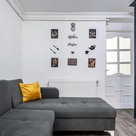 Cozy 2 Bedroom In Cihangir Apartment Istanbul